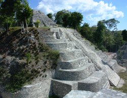 Wonders of the Mayan World Tour includes Yaxha